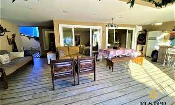 Imagem 3: Casa de condomínio para venda tem 415 metros quadrados com 5 quartos