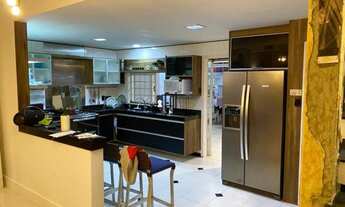 Imagem 3: Oportunidade Única - Casa Triplex com Piscina e Área Gourmet ao lado da UFJF !!