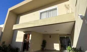 Imagem: Casa de alto padrão a venda no Treviso