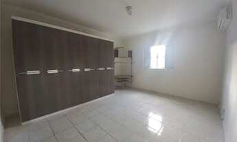 Imagem 2: Sobrado com 3 quartos + edícula - Boa localização