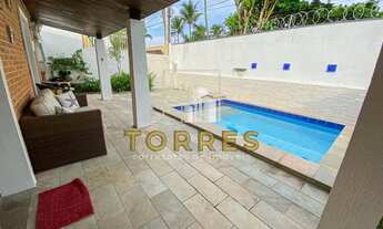 Imagem 3: Casa com área de lazer completa com 5 quartos, piscina, churrasqueira a 200m da Praia da E