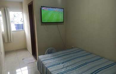 Imagem 3: Kitnet Mobiliado Próximo aos Hospitais Santa Rita e das Clínicas, Água e Luz Incluso