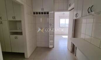 Imagem 12: Apartamento no centro, sol da manhã e arejado, completo de armários