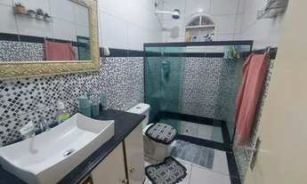 Imagem 7: Casa com piscina e quintal com árvores frutíferas em São José do Imbassaí-Maricá