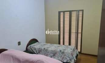 Imagem 4: Casa disponível para venda no bairro Cidade Jardim em Uberlândia-MG