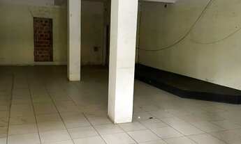 Imagem 2: ALUGO GALPAO PRA COMERCIO