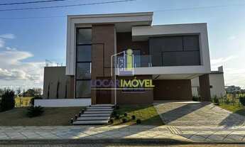 Imagem: Casa de alto padrão com 2 pavimentos, área