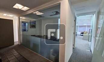 Imagem 3: Conjunto, 200 m² - venda por R$ 3.500.000,01 ou aluguel por R$ 25.965,02/mês - Itaim Bibi