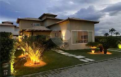 Imagem: Condomínio com 4 quartos à venda em Praia