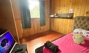 Imagem 3: Vende-se : casa mista, sendo 3 peças de madeira e 7 de alvenaria