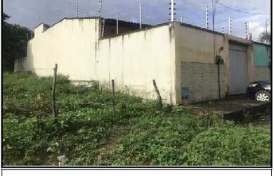 Imagem 2: Casa para venda com 92 metros quadrados com 2 quartos em Centro - Pacajus - CE