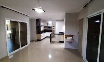 Imagem 7: Casa de condomínio para venda possui 251 metros quadrados com 3 quartos