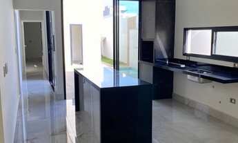 Imagem 2: Casa térrea para venda com 3 suítes, gourmet e mezanino no Condomínio Belvedere 2