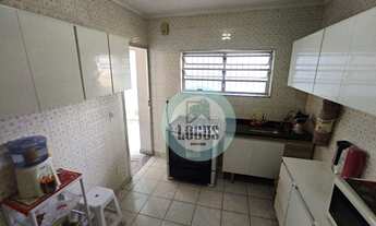 Imagem 7: Sobrado com 130m² composto por 3 dormitórios sendo 1 com armário e com sacada, à venda por