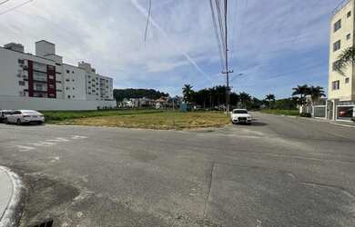 Imagem 4: Lote/Terreno Pedra Branca. Comercial e multi familiar 10 pavimentos