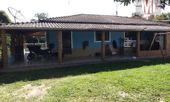 Imagem 2: Linda chácara com escritura, 4 dormitórios, piscina, edícula, salão de festas, lago e riac