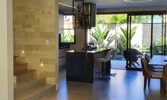 Imagem 2: Casa de condomínio sobrado para venda tem 240 metros quadrados com 4 quartos