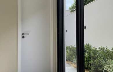 Imagem 5: Casa de condomínio térrea para venda tem 381 metros quadrados com 4 quartos