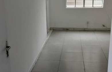 Imagem 2: Kitnet/conjugado para aluguel possui 28 metros quadrados com 1 quarto em Sé - São Paulo