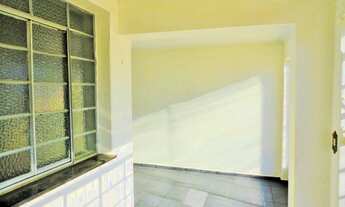 Imagem 4: Casa para venda possui 116 metros quadrados com 3 quartos em Vila Ângela Marta - Campinas