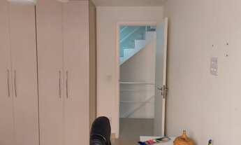 Imagem 7: Casa de condomínio sobrado para venda tem 180 metros quadrados com 4 quartos