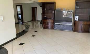 Imagem 5: Casa com 5 quartos - Bairro Cidade Jardim em Uberlândia