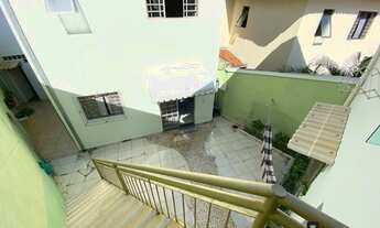 Imagem 3: Casa Duplex com Armários Planejados - BH - Santa Mônica - 5 quartos (1 Suíte