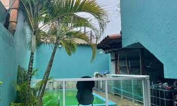 Imagem 3: Excelente casa 3 pavimentos, 1 ponto comercial, piscina, aceita financiamento bancário, Ib