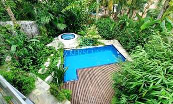 Imagem 4: Casa disponível para venda ou locação com 7 dorms em rua tranquila, próximo da praia