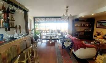 Imagem 2: Excelente cobertura de quatro quartos e três vagas. Incrível vista