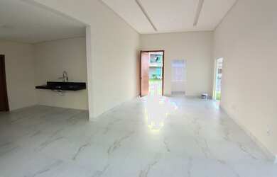 Imagem 4: Casa a venda em condomínio, nova, três suítes, closet, piscina privativa, ampla, ventilada