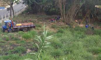 Imagem 2: ÁREA 4.200 M² - Linha Verde