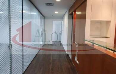 Imagem 6: Conjunto comercial. seis vagas de garagens. 210 metros de escritórios ao lado do metro Far