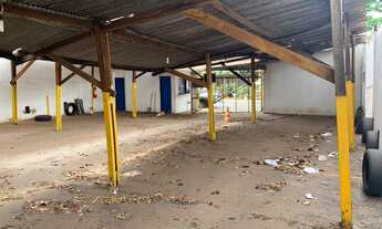 Imagem: 600.000, Estacionamento Centro Desocupado