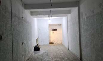 Imagem 2: Loja comercial com 33 m2 e banheiro social