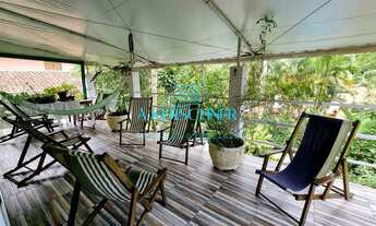 Imagem 2: Casa disponível para venda ou locação com 7 dorms em rua tranquila, próximo da praia