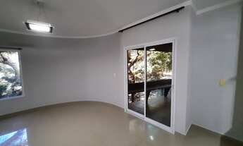 Imagem 4: Casa de condomínio para venda possui 251 metros quadrados com 3 quartos