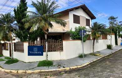 Imagem 2: Casa na Praia Casa com 3 dormitórios