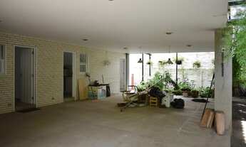 Imagem 3: Casa com quatro quartos em rua deliciosa da Gávea