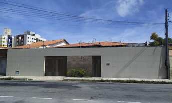 Imagem 2: Casa com 4 suítes e piscina atrás do mercadinho são luis