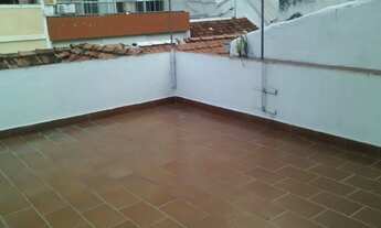 Imagem 6: Casarão de vila com terraço e possibilidade de expansão. Catete