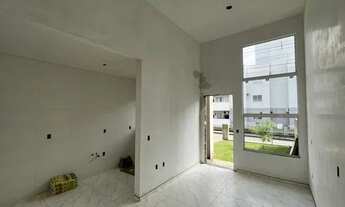 Imagem 4: Casa com pé direito alto e um moderno e lindo designer!