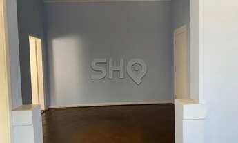 Imagem 2: Imóvel térreo com 2 dormitórios, 1 banheiro social , 1 lavabo no corpo da casa. E 1 suíte