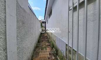 Imagem 4: CASA RESIDENCIAL em UBERLÂNDIA - MG, PRESIDENTE ROOSEVELT