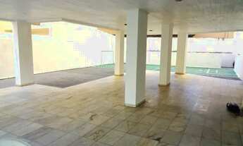 Imagem 3: 2/4 Com 80m2, Varanda, Suíte, Dependência e Garagem no Costa Azul