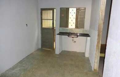 Imagem 3: Casa para venda possui 60 metros quadrados com 2 quartos em Pau da Lima - Salvador - Bahia