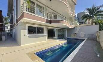 Imagem: Sobrado Alto Padrão com 5 Suítes à venda