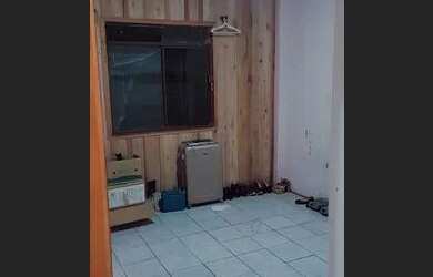 Imagem 2: Casa de Madeira Casa com 2 dormitórios