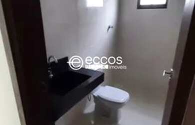 Imagem 4: Ótima casa com 3 quartos para locação no bairro Laranjeiras