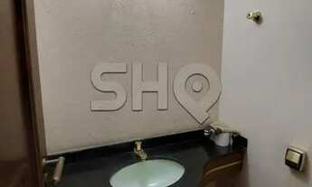 Imagem 7: Casa com arquitetura em tijolinhos em Mirandópolis região estritamente residencial, rua tr